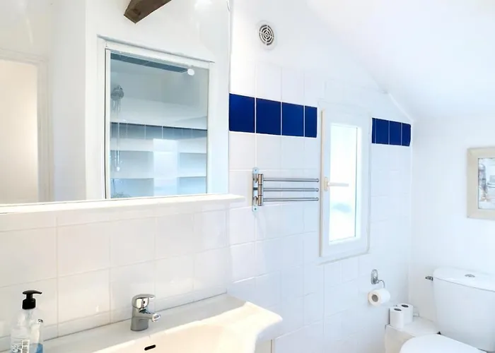Maison Calme Au Bord De L'eau Apartament