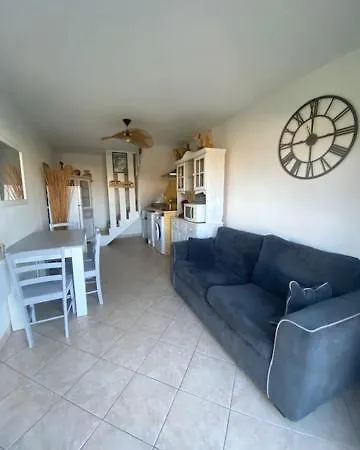 Maison Calme Au Bord De L'eau