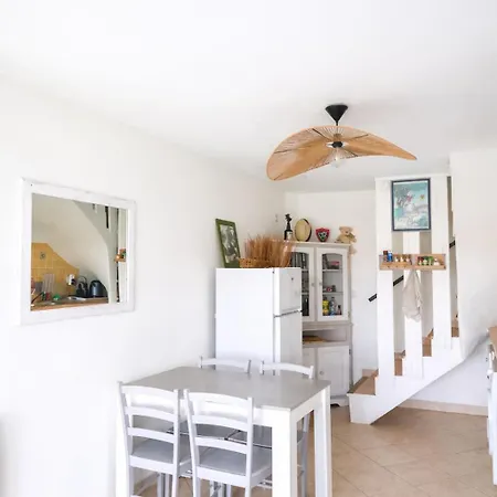 公寓 Maison Calme Au Bord De L'eau *